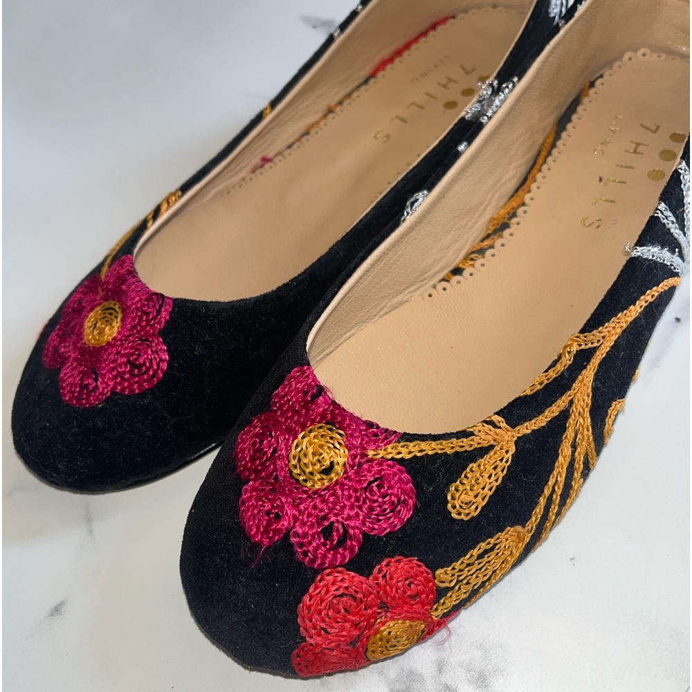 7 hills embroidered Flats size 37